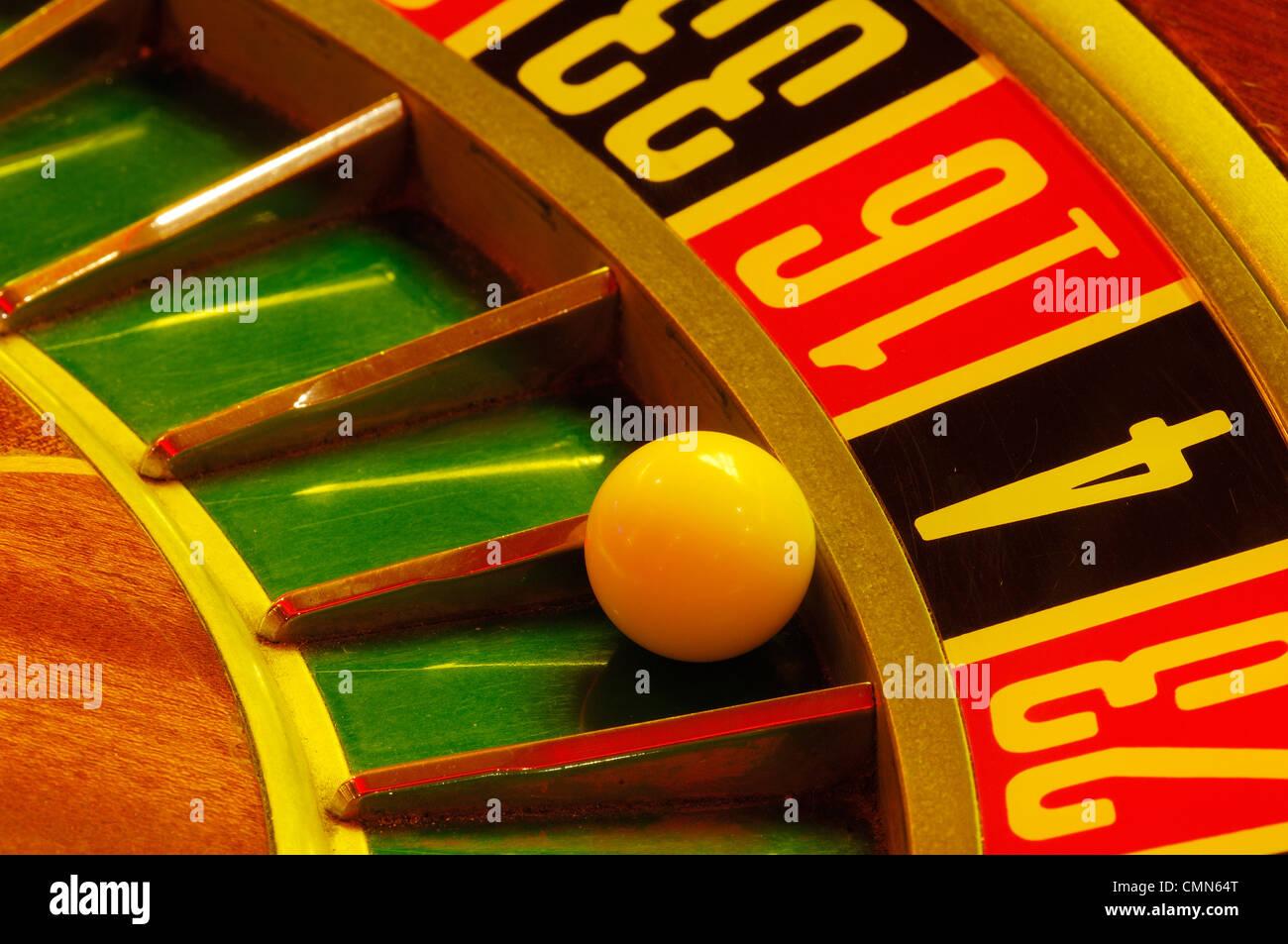 Tải game Liên Minh cực nhanh trải nghiệm Liên Minh đầy hấp dẫn cùng bạn bè